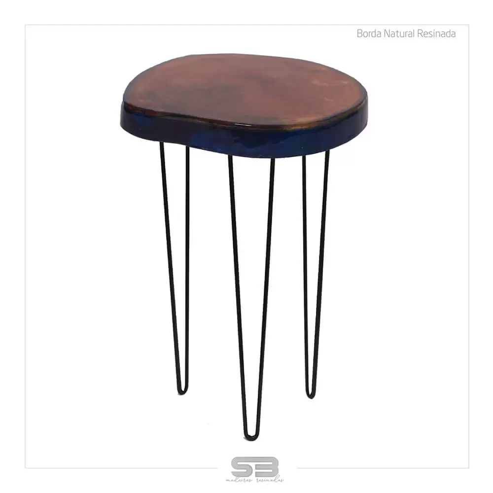 Mesa Resinada de Centro/ Cabeceira Lituania - Madeira Maciça e Pés de ferro Diâmetro 48 CM 