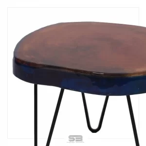 Mesa Resinada de Centro/ Cabeceira Lituania - Madeira Maciça e Pés de ferro Diâmetro 48 CM 