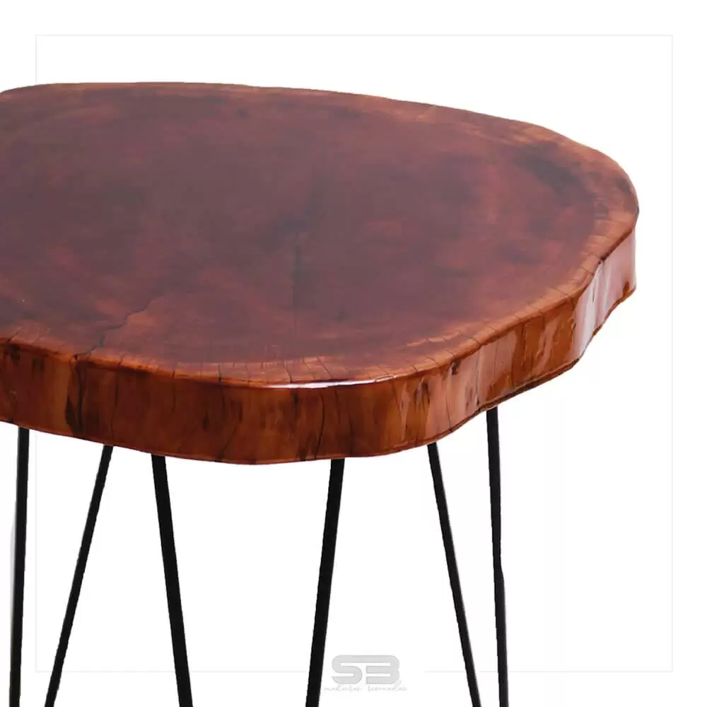 Mesa Resinada de Centro/ Cabeceira CARDIFF - Madeira Maciça e Pés de ferro Diâmetro 58 CM   