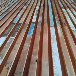 Revestimento Painel Ripado com vestígios tinta -  Peroba Rosa Demolição ( Valor m²)