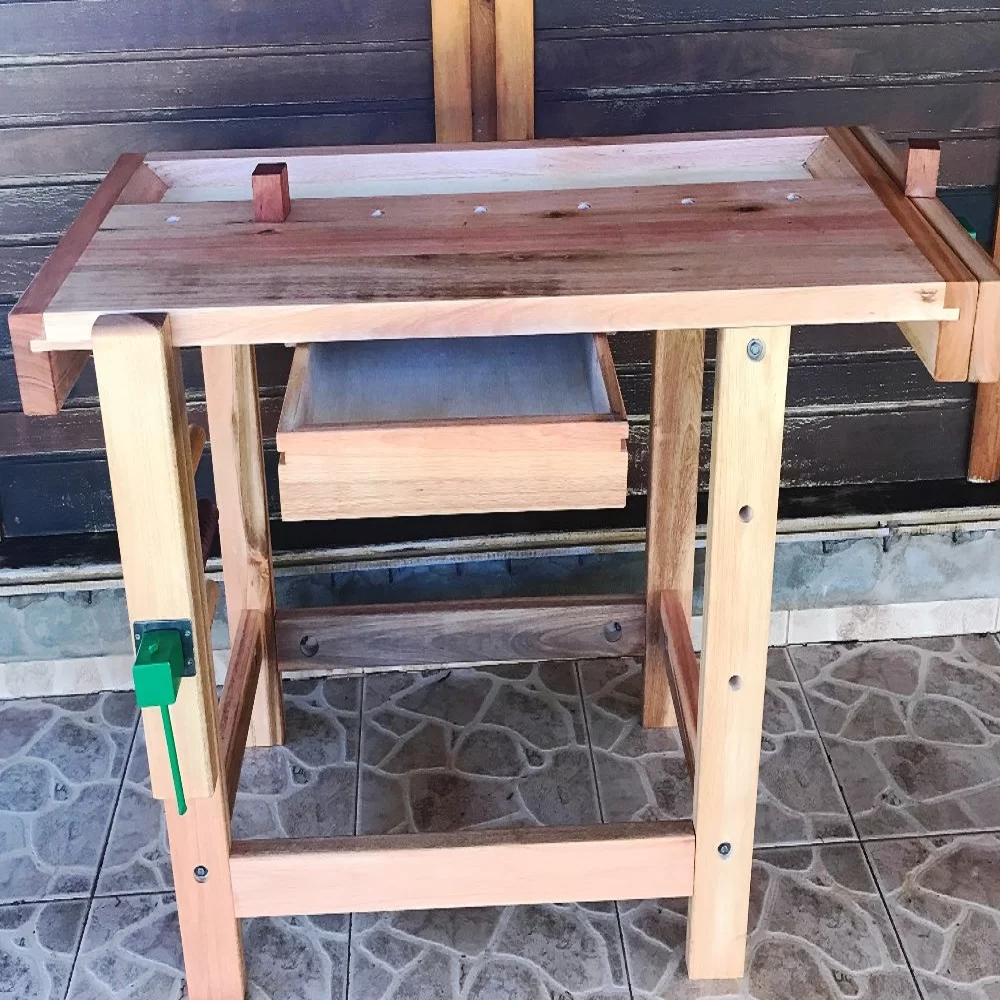 BANCADA PARA MARCENEIRO DE 1,20 X 0,55 X 0,90 c/ 02 Morsas e (Gaveta  opcional) - SB 147